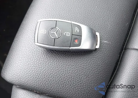 2021 Mercedes-Benz Glb 250 4Matic z USA, uszkodzony, nr VIN W1N4M4HB2MW107596